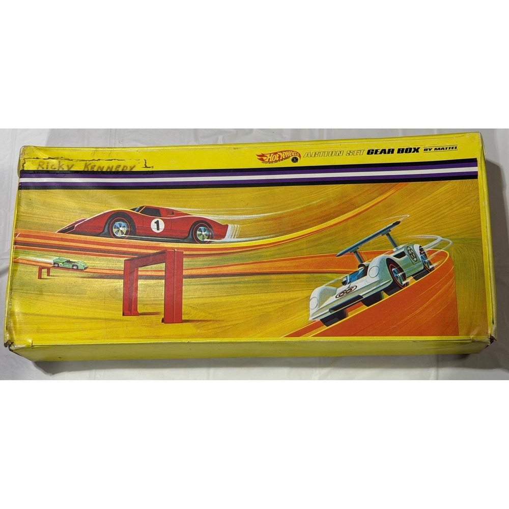 Vintage 1969 Hot Wheels Action Set Gear Box Mattel Vinyl Case Track Accessories